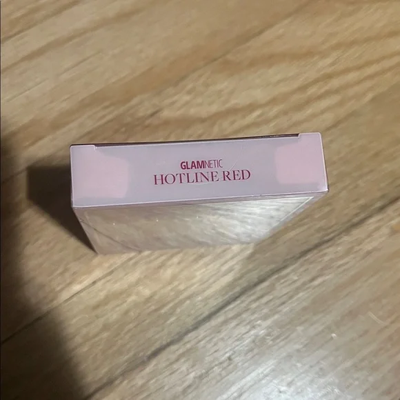 Glamnetic super short press on nails in hotline red - Picture 2 of 2